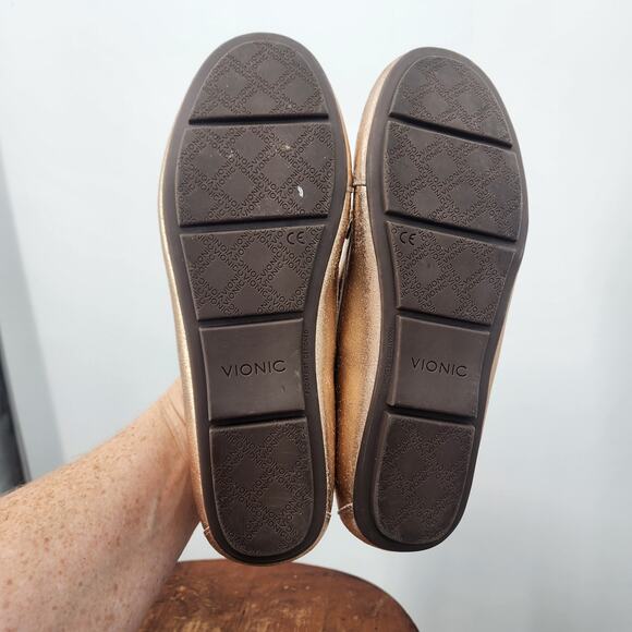 Vionic Debbie Driver Moccasin Flats Orthotic Arch Support Gold Size 8.5 - Picture 6 of 7